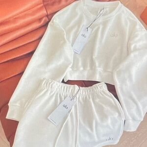 ALO Yoga Cream Joggers